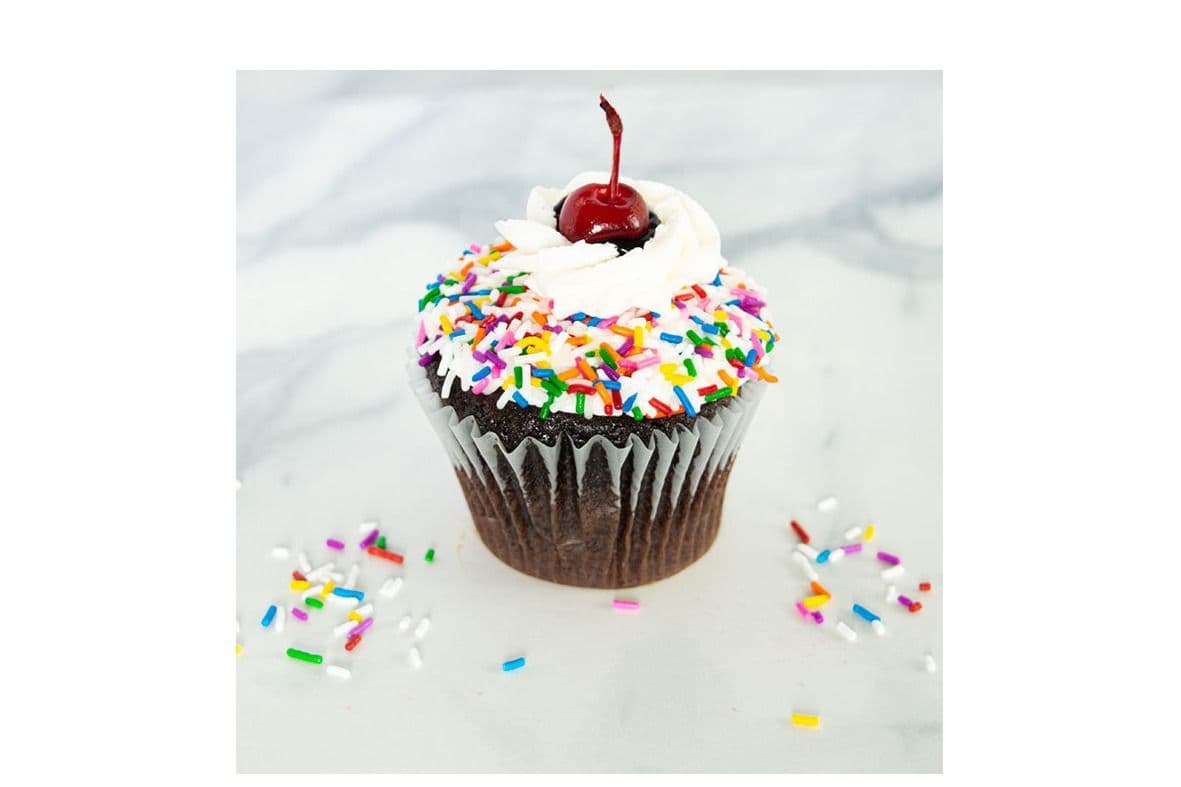 Peterborough Pleasure Chocolate Cupcake (6 pcs)