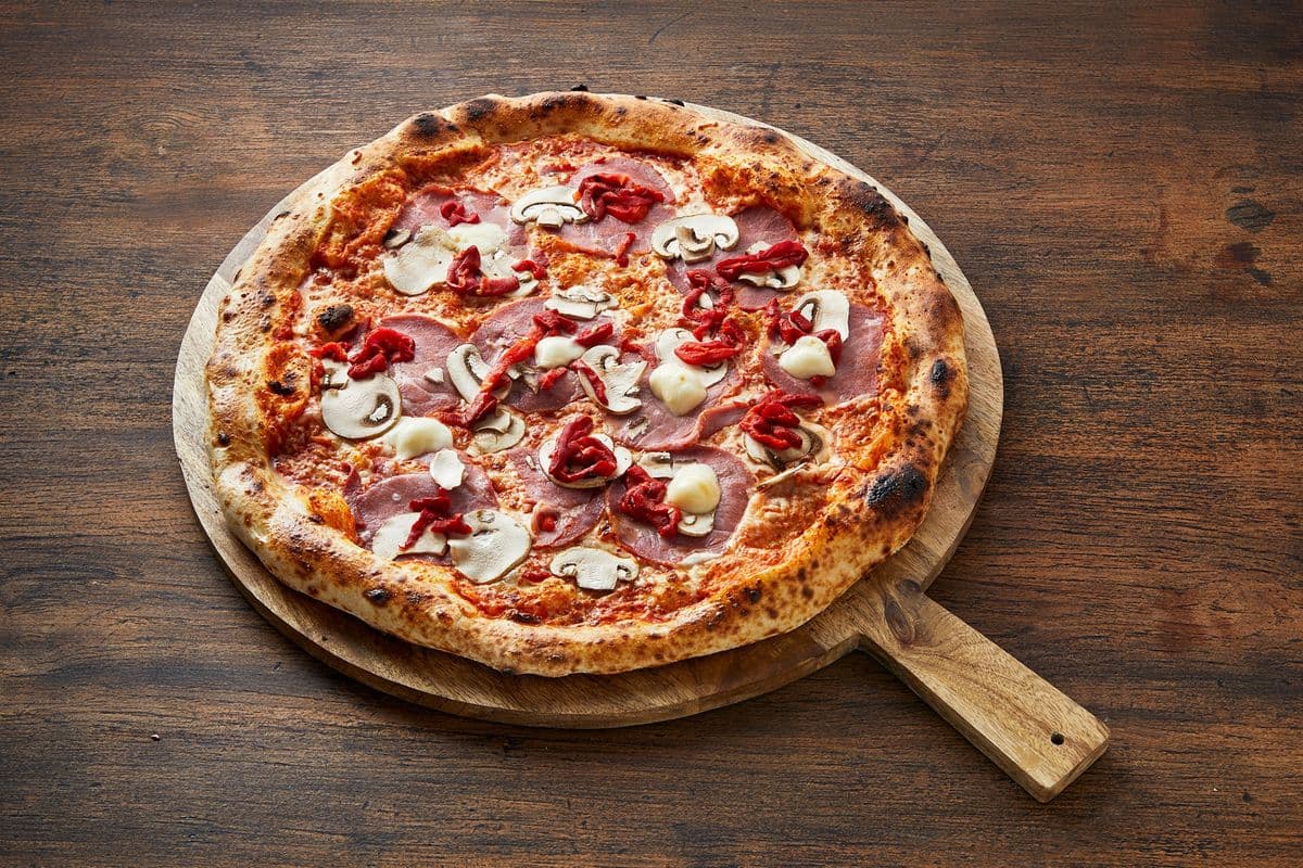 18" Extra Large Regina Capicolla Pizza