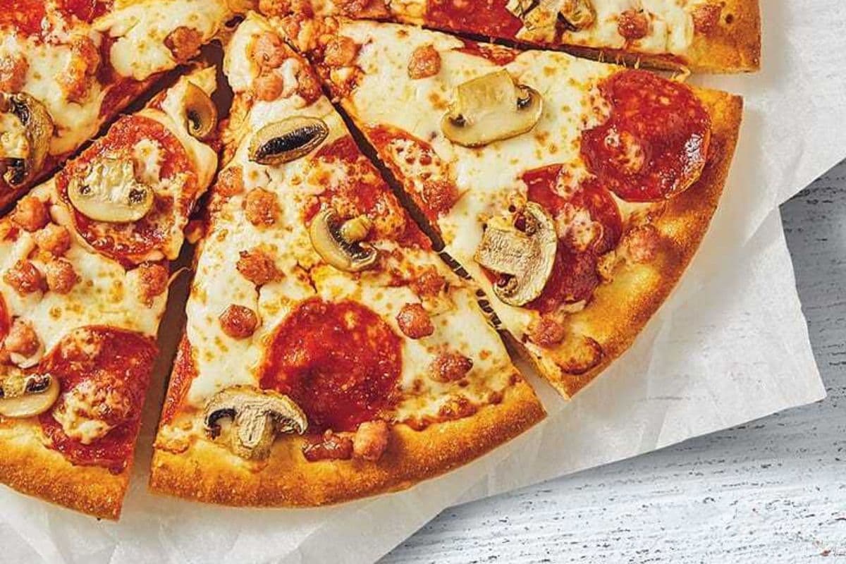 10" Small Deluxe Pizza