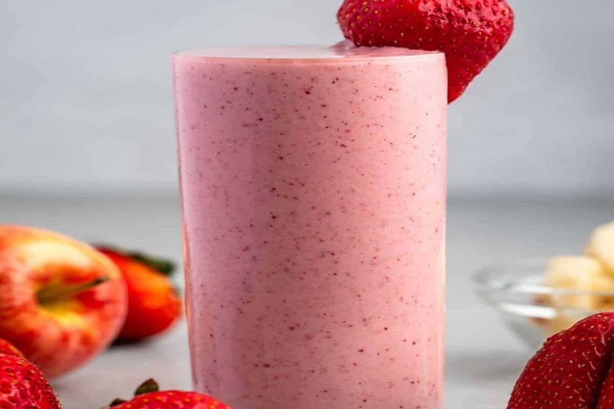 STRAWBERRY SHAKE