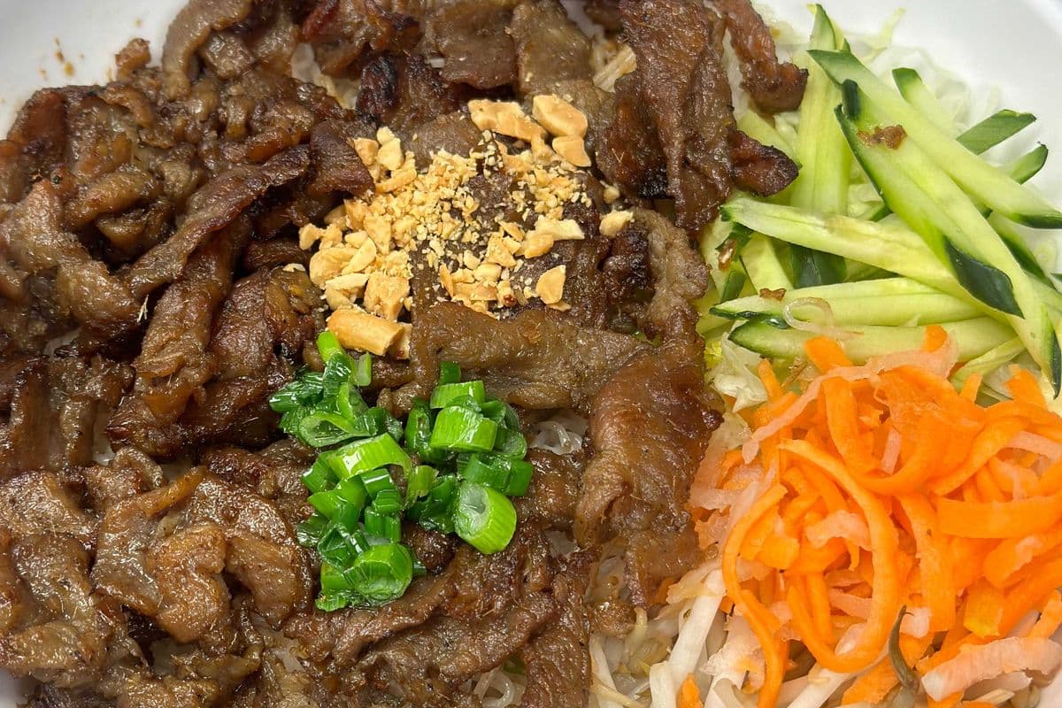 38. Grilled Beef with Vermicelli