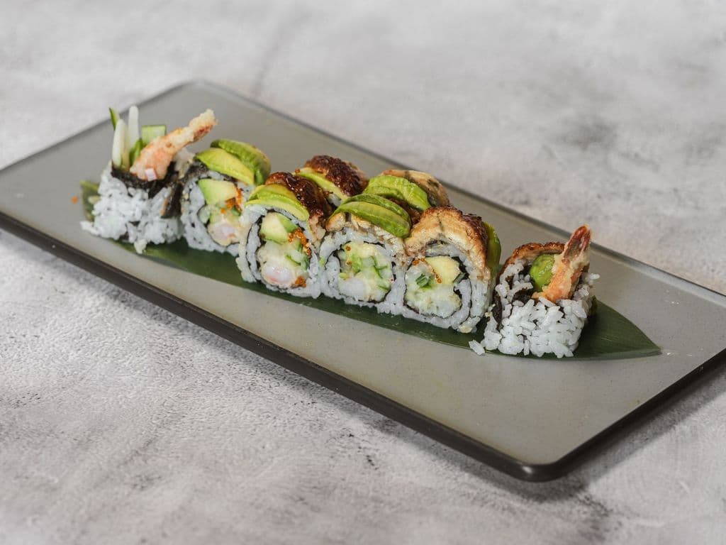 SR04 Black Dragon Roll (8pcs)