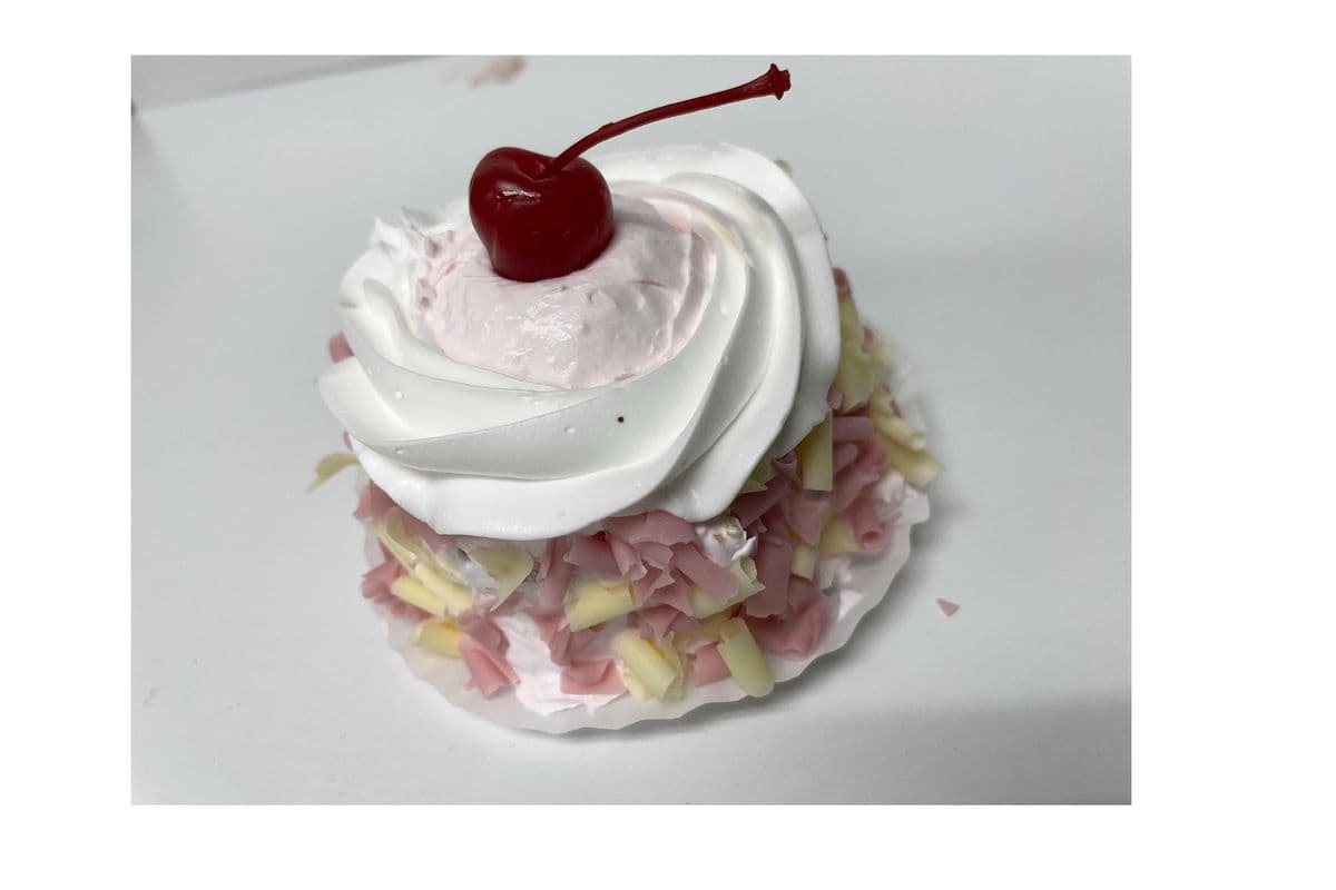 Strawberry Sally Annes