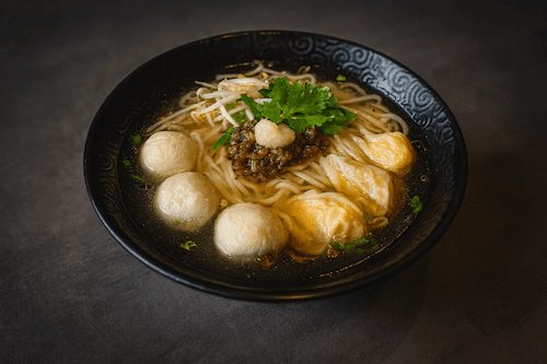 FuZhou Fish Balls w/ Prawn Pork Wonton Noodle Soup / 福州魚丸鮮蝦豬肉餛飩麵(細麵)