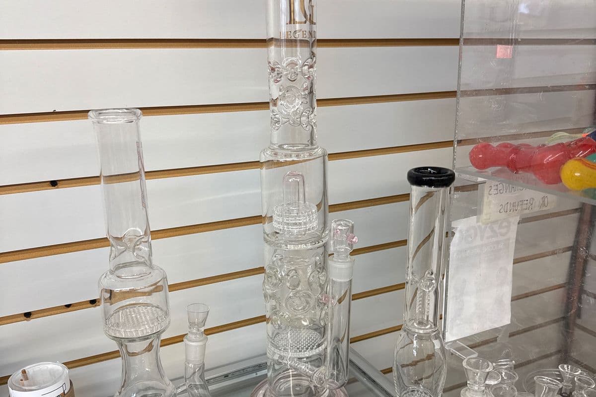 Bong (Large bong Was 199 before giving it for 99 only)