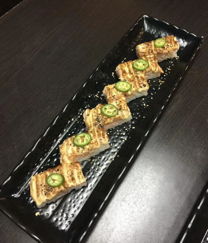Aburi Salmon Oshi