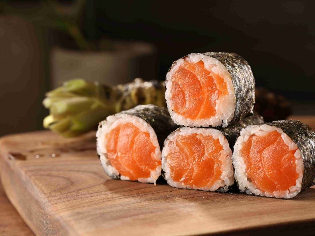 Salmon Roll [6pc]