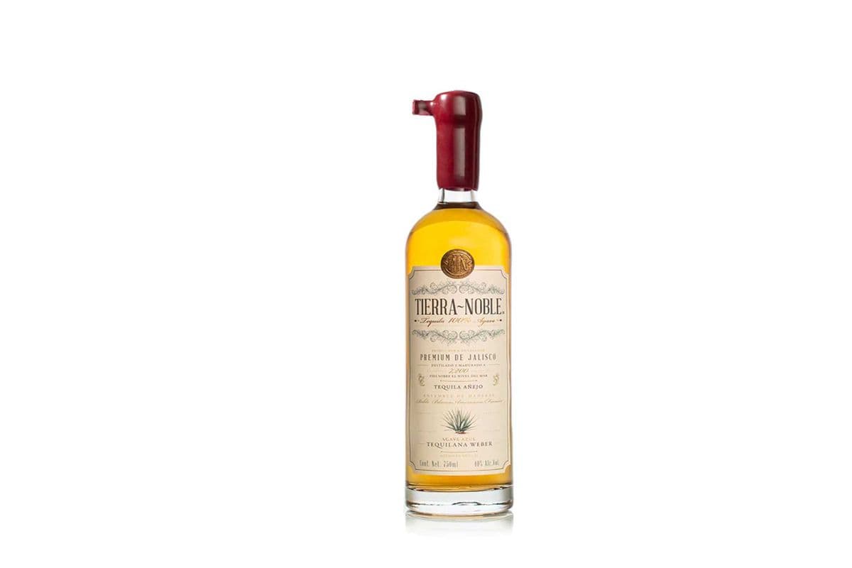TIEERA NOBLE ANEJO 750 ML (1 x 750 ML)