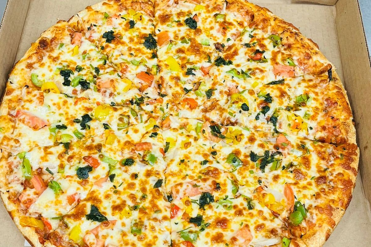 14" Punjabi-Style Veggie Pizza