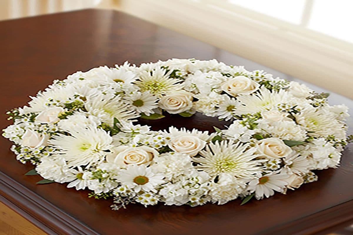 Cremation - Wreath All White