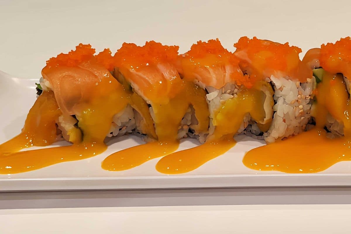 Mango Tango Maki (8pcs)