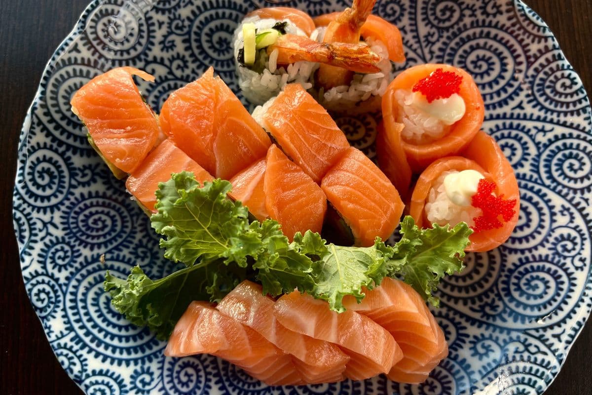 166. Salmon Delight Set (14 pcs)