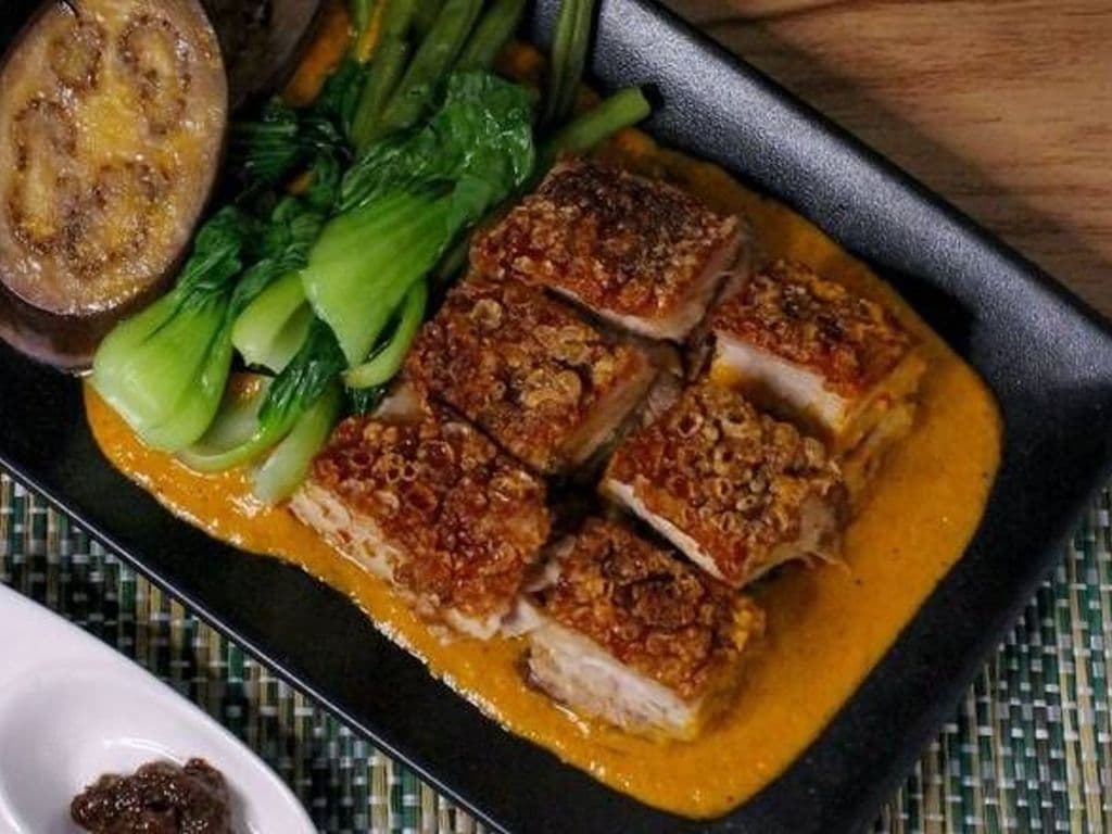 Bagnet Kare-kare Meal
