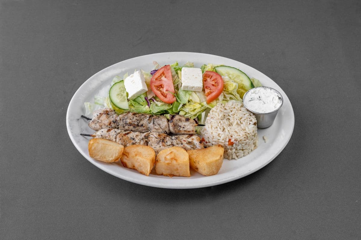 Assiette de souvlaki au poulet