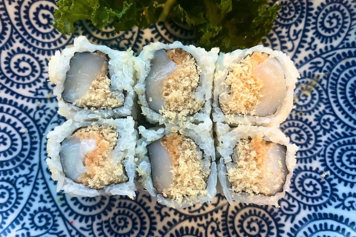 114A. Spicy Scallop Roll (6 pcs)