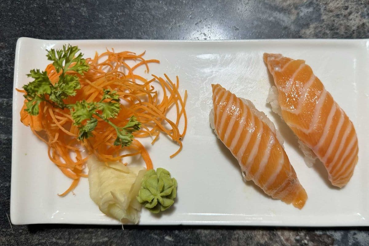 Fatty salmon (Sake Toro) Nigiri