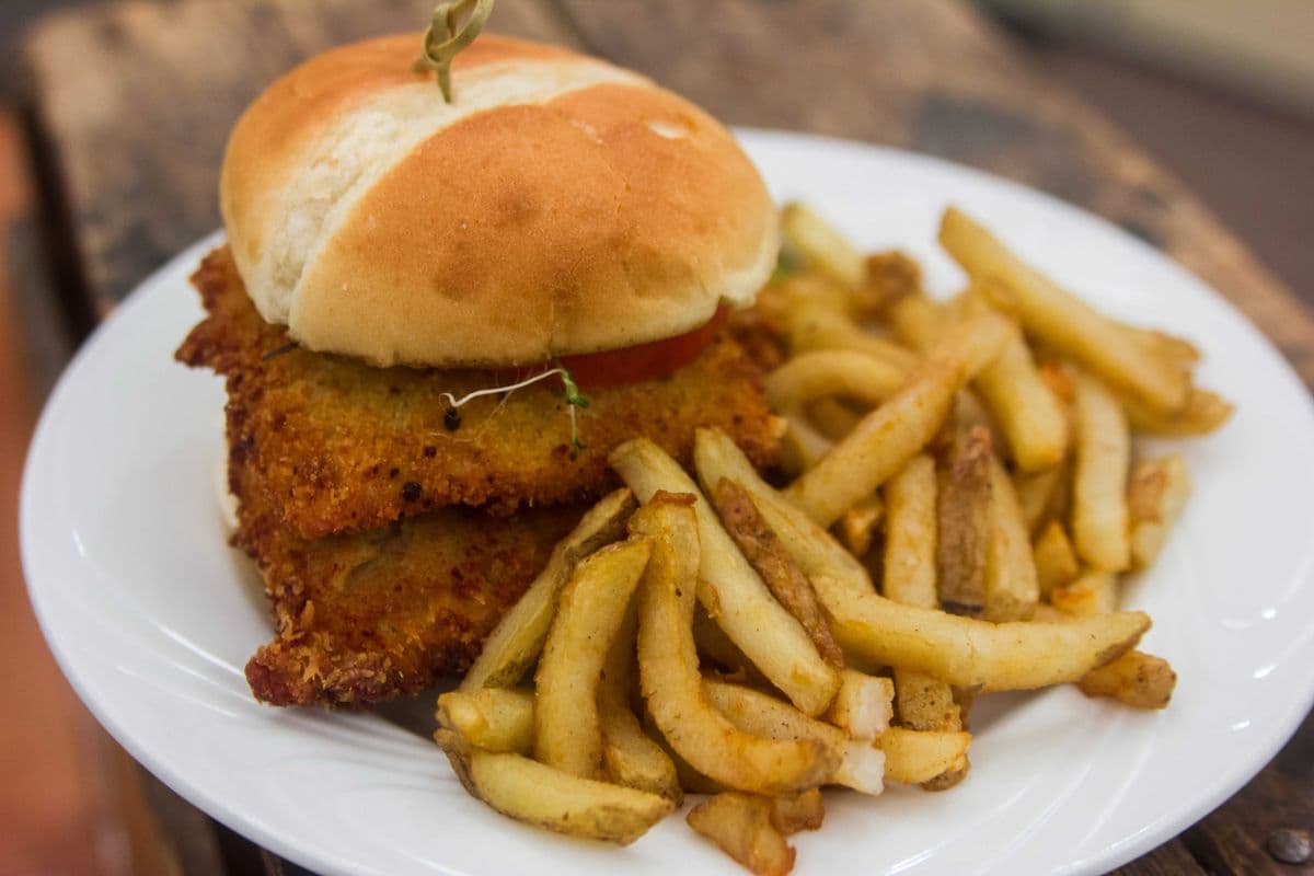 Chicken Burger (8 oz)