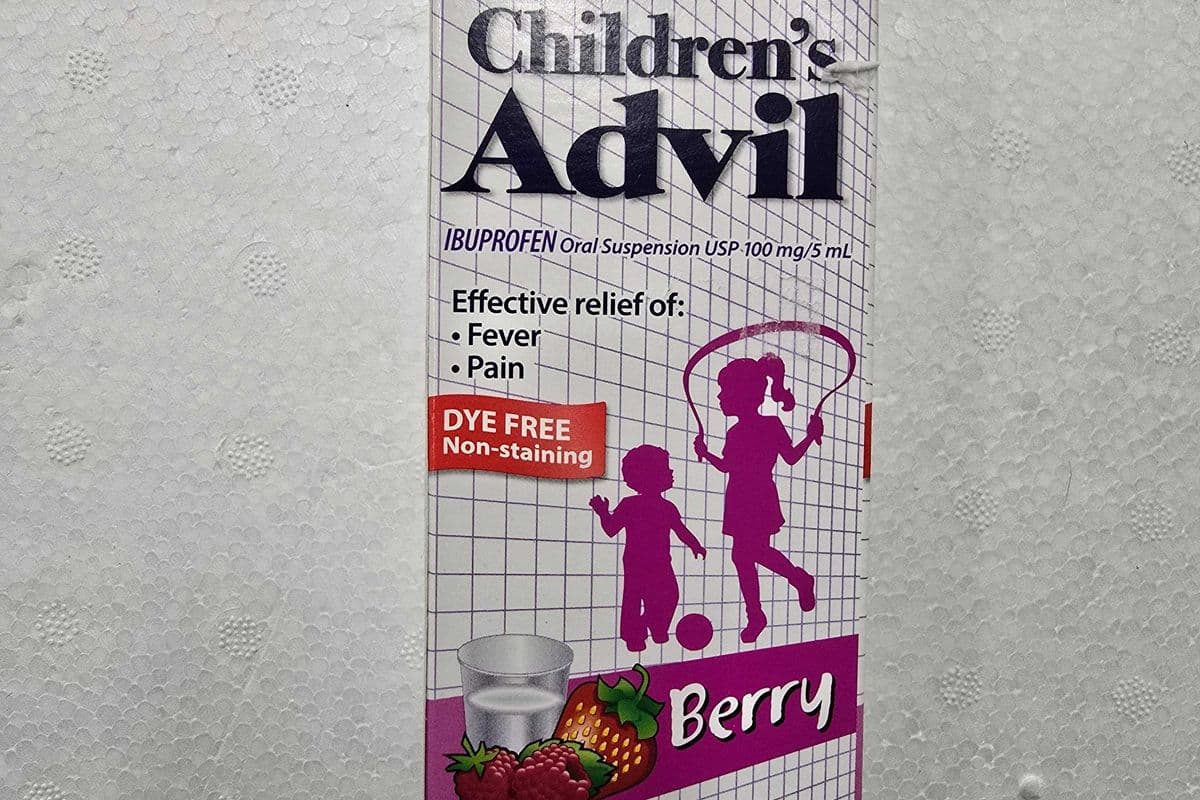Children's Advil age 2 to 12 berry flavour 100ml (100ml)