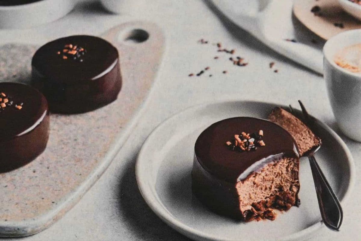 Chocolate lava cake