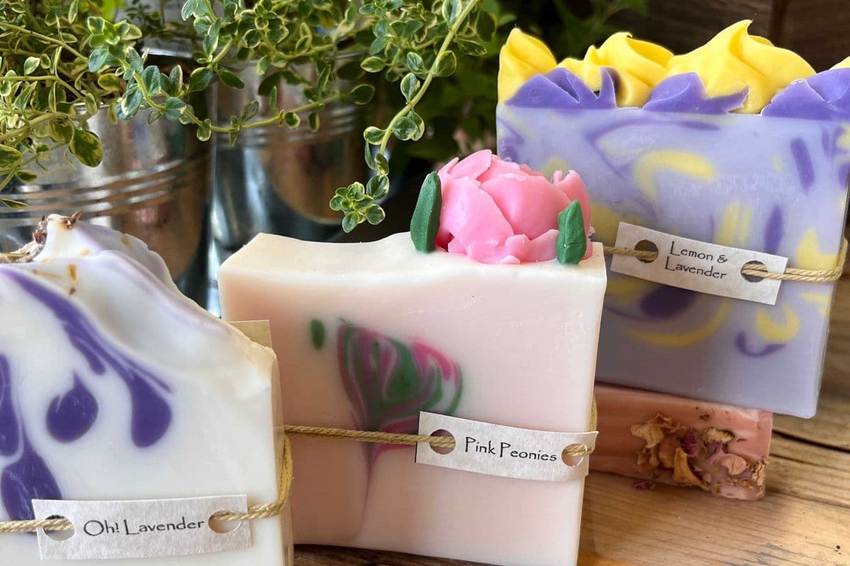 Handmade Artisian Soap (4.5 oz)