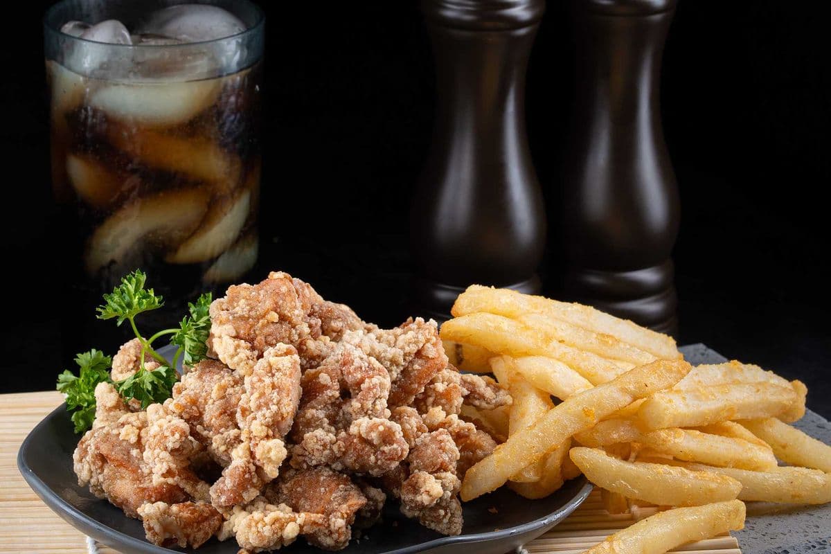 I- Popcorn Chicken / Fried Chicken + Rice/ Fries + Drink