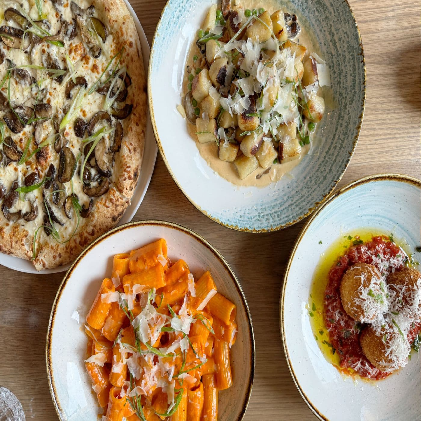 Heist Restaurant & Wine Club