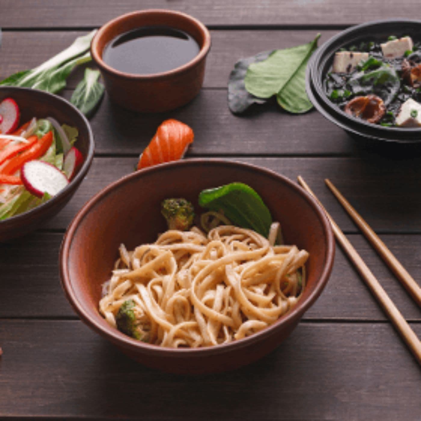 Roll N Bowl Korean & Japanese Cuisine 