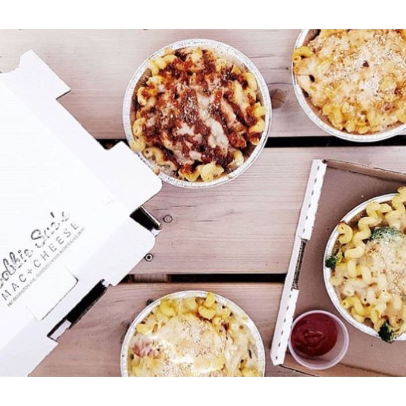Bobbie Sue's Mac + Cheese