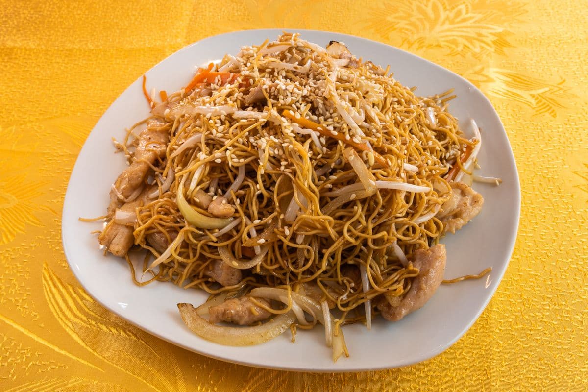 10.Chicken Chow Mein 鸡肉炒面