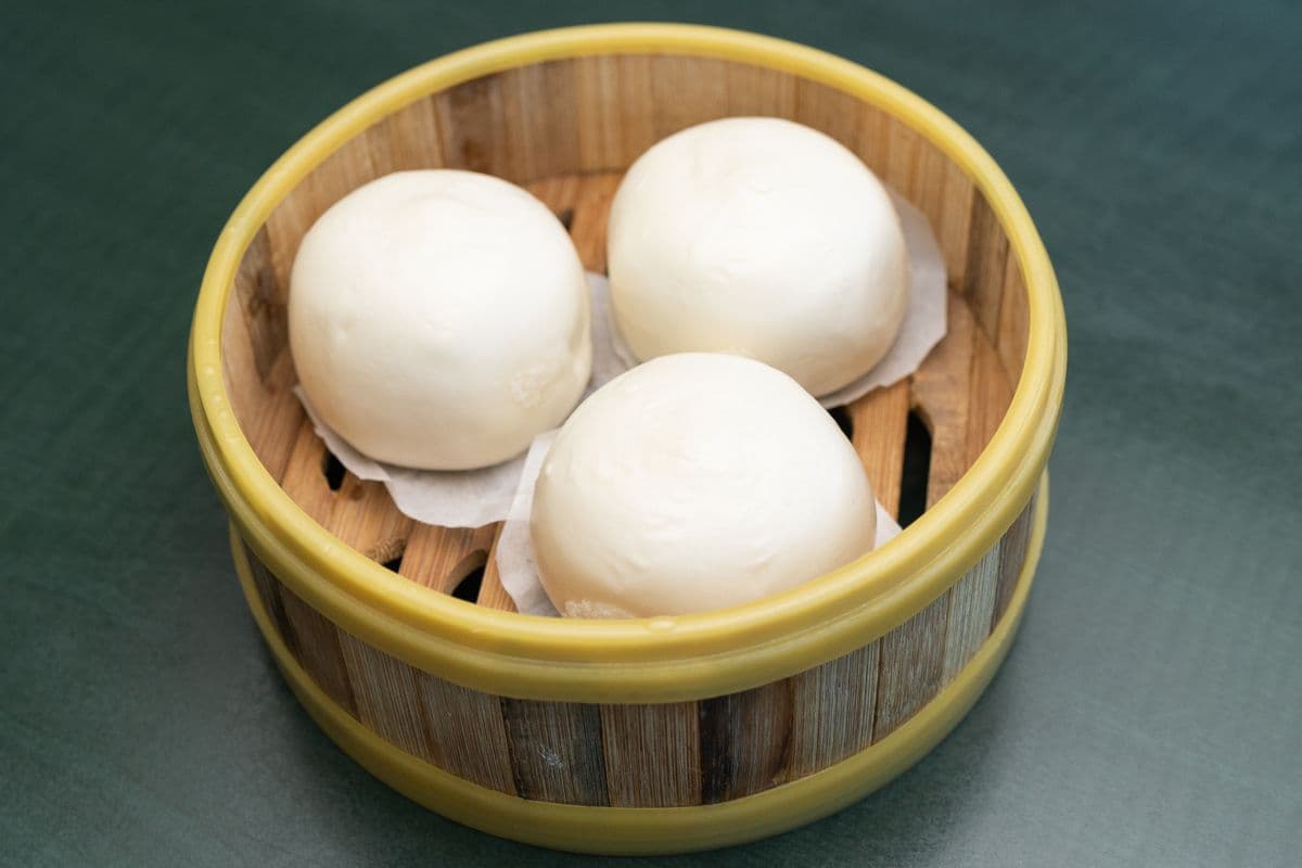 D14. Golden Custard Buns (3 pcs)