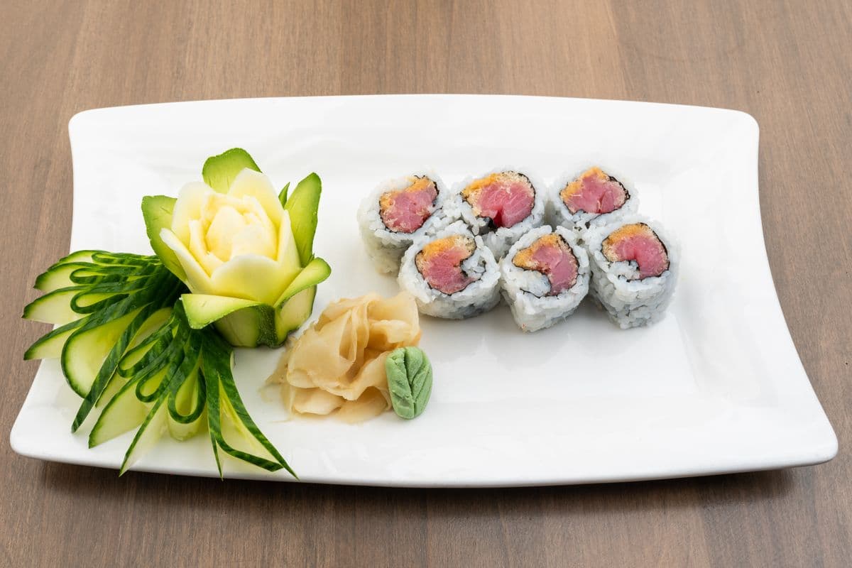 Spicy Tuna Maki with Tempura Bits (6 pcs)