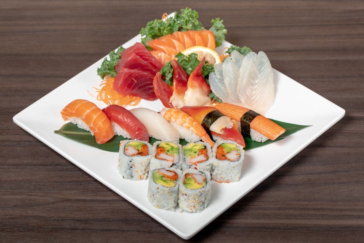 3. Sushi and Sashimi Tokyo (27 pcs)
