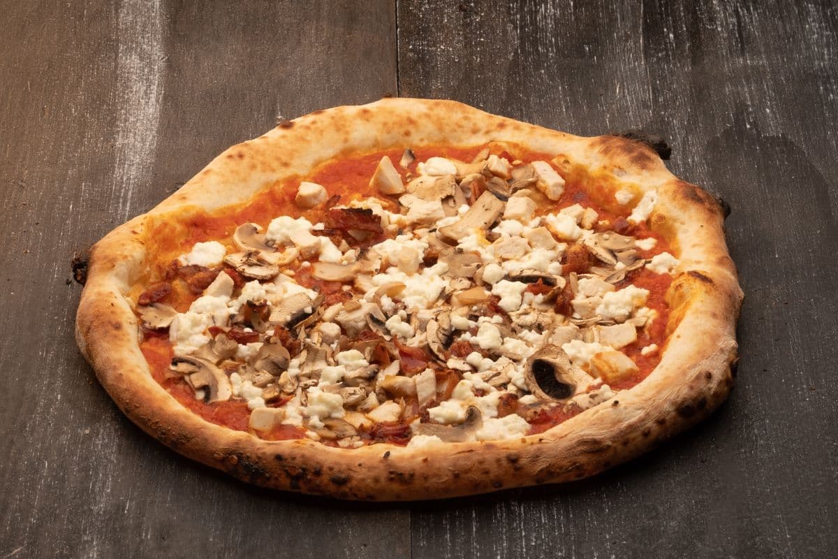 Mucho BBQ Pizza (12") (1000 Cal)