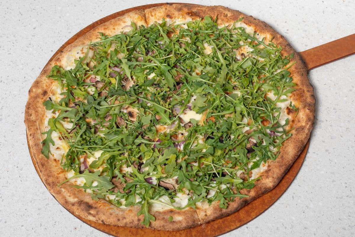 18" Ruchetta Pizza