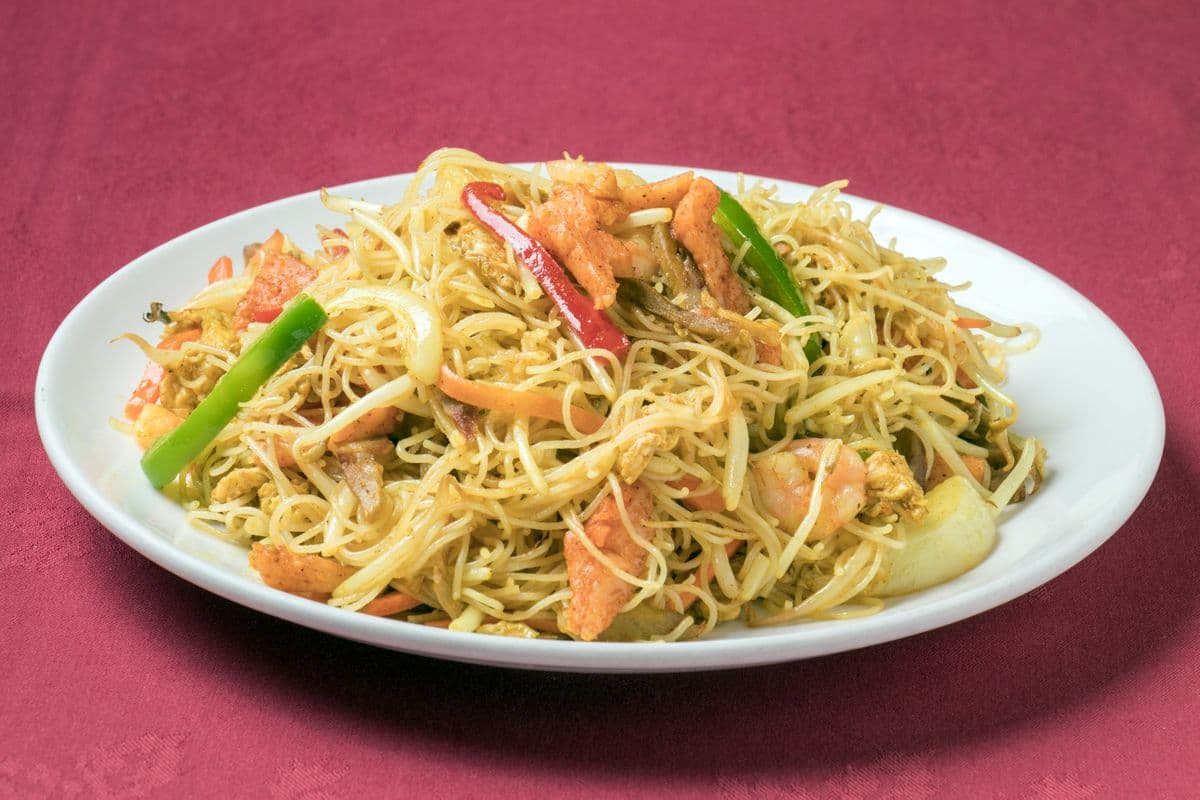 94. Singapore Rice Noodles