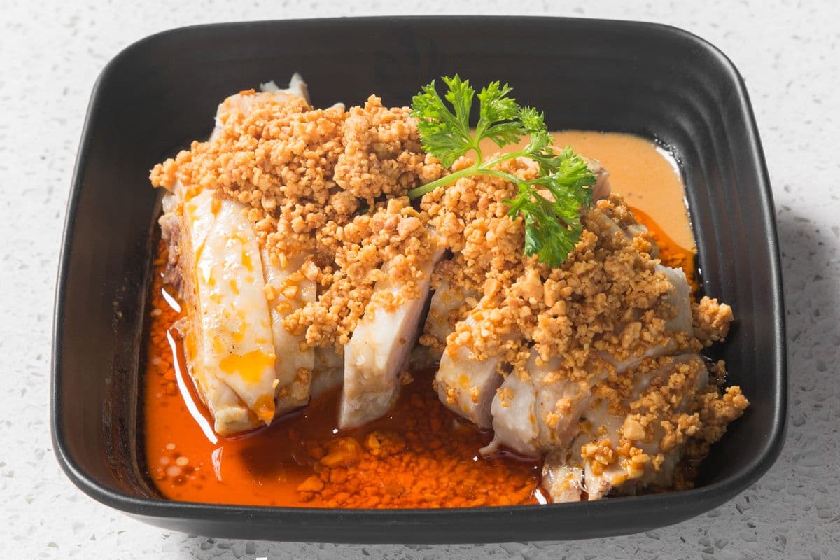 Steamed Chicken with Chilli Sauce