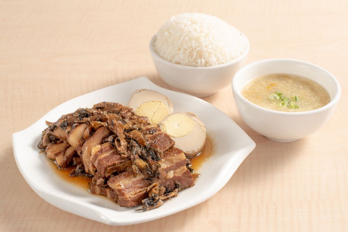 75. Stewed Pork and Preserved Vegetables with Steamed Rice 梅菜燒肉飯