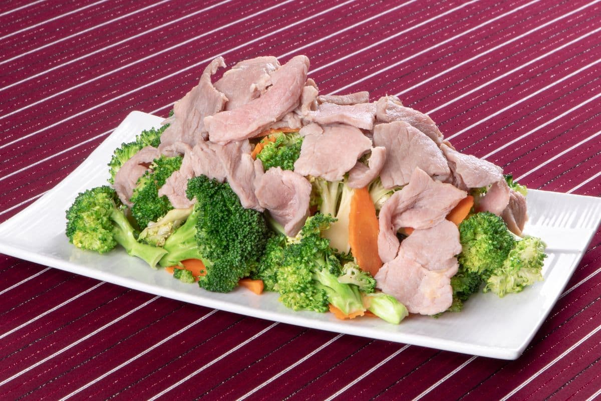 88. Boeuf sauté avec brocoli / Stir-Fried Beef with Broccoli