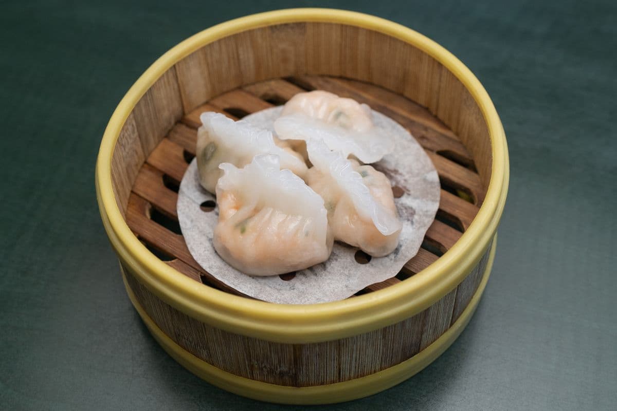 M4. Spinach Shrimp Dumplings (4 pcs)
