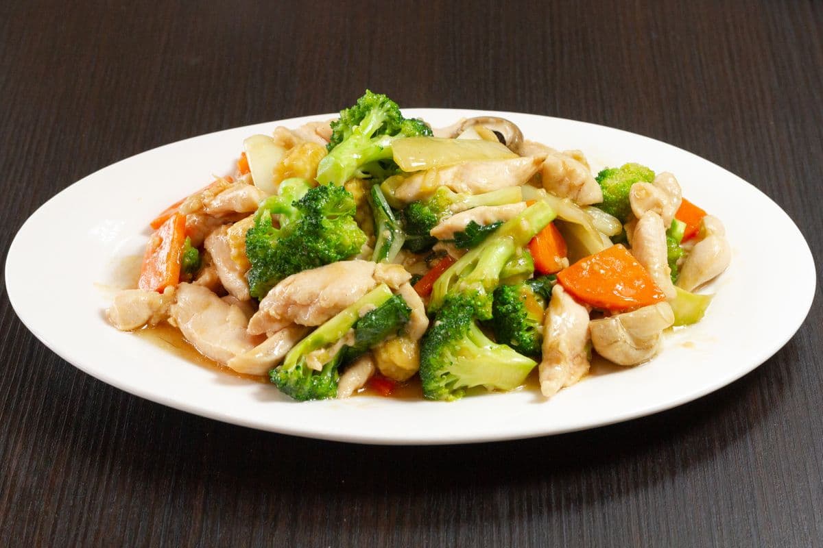 H3. Sizzling Sliced Chicken with Vegetables