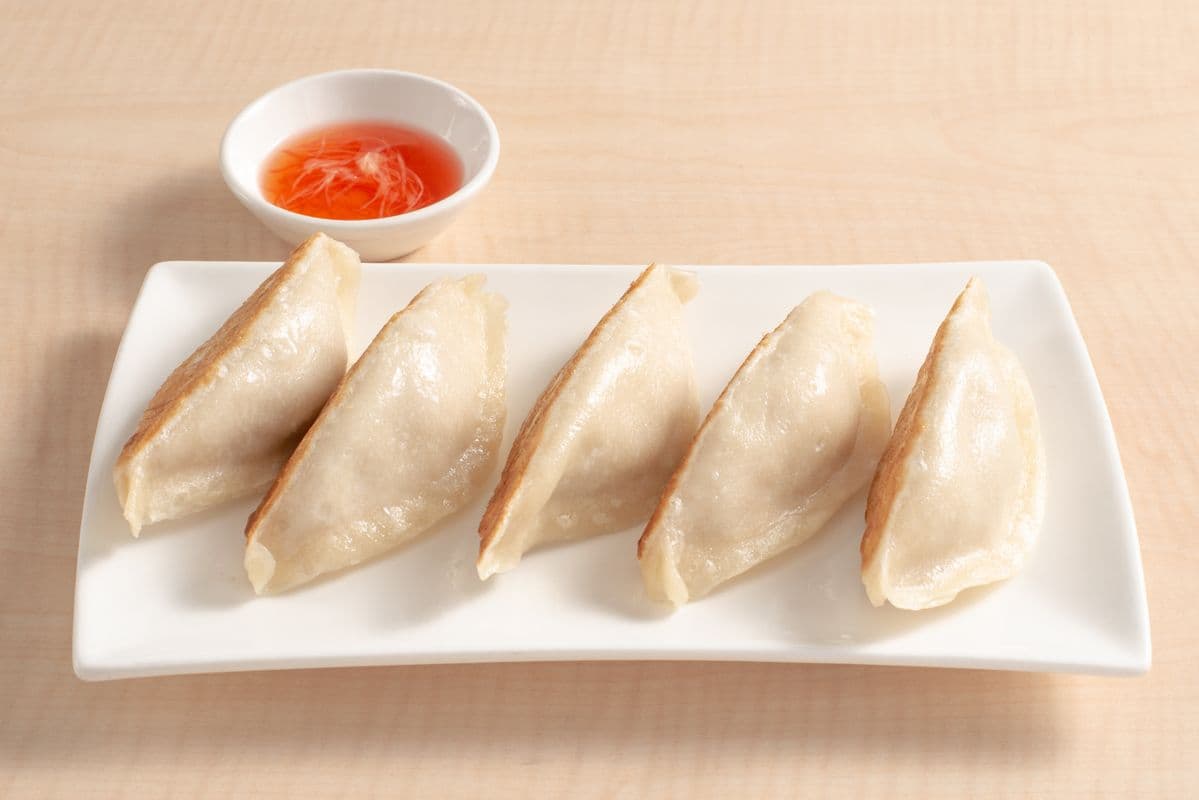 21. Pan-Fried Pork Dumplings (6 pcs) 鮮肉鍋貼