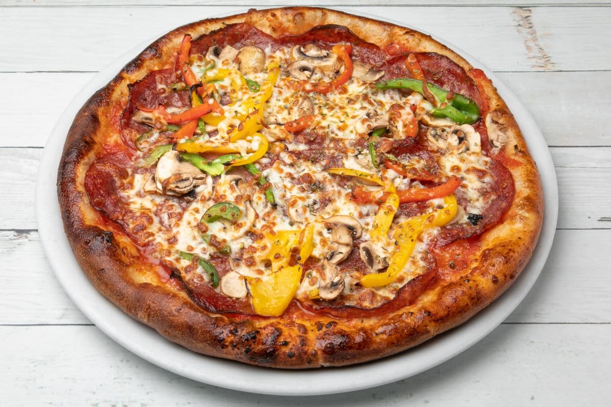 Pizza Paesana / Paesana Pizza