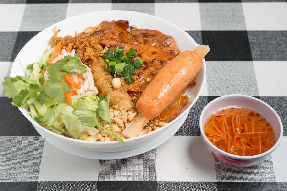 12. Grilled Prawn Paste on Sugarcane and Grilled Pork on Vermicelli - Bun Chao Tom, Thit Nuong