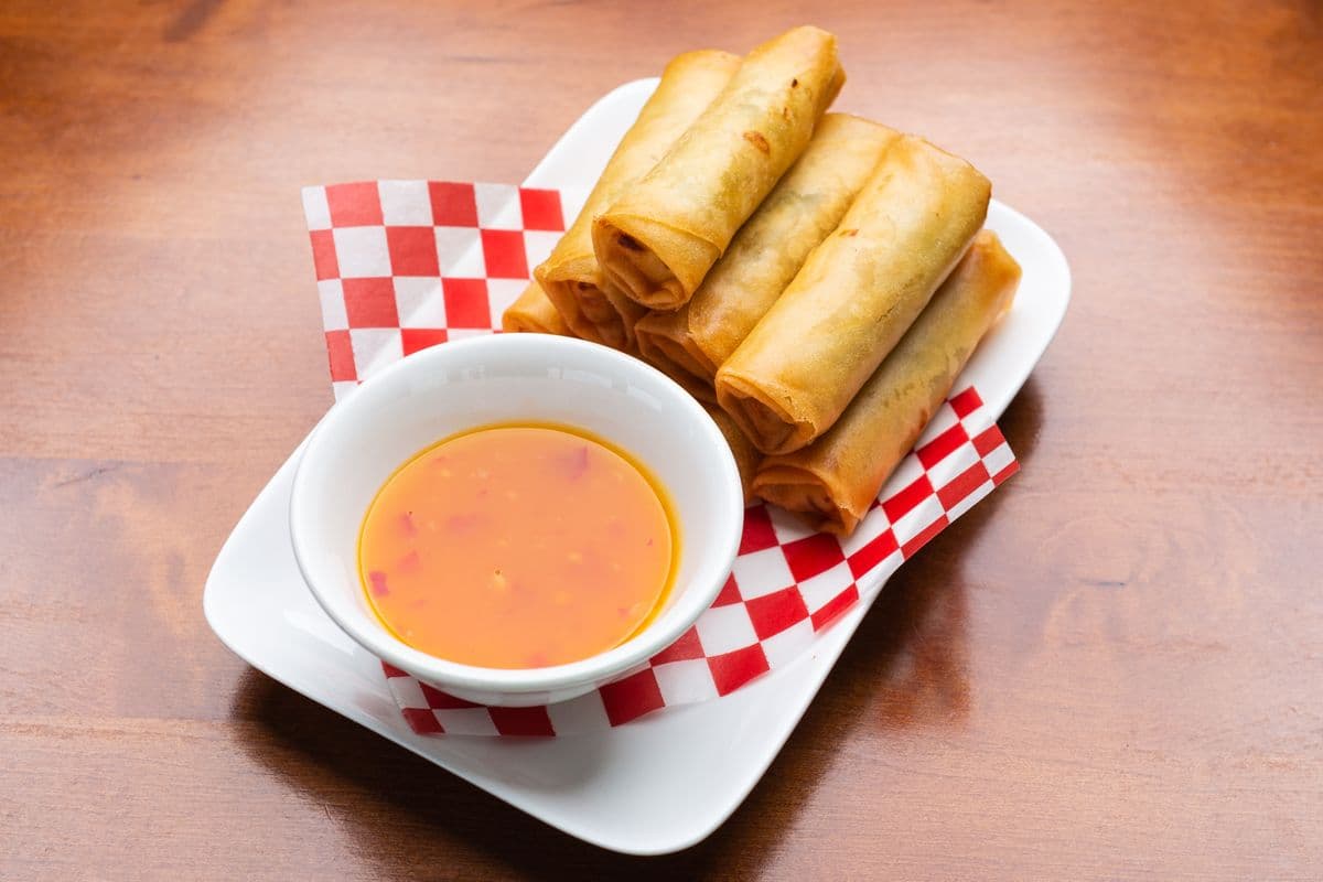 A15. Vegetable Spring Roll with Mango Sauce (Vegan)