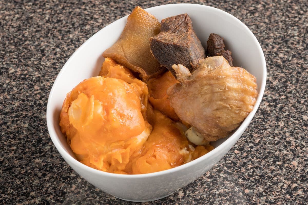 Yam Pottage with Meat or Fish