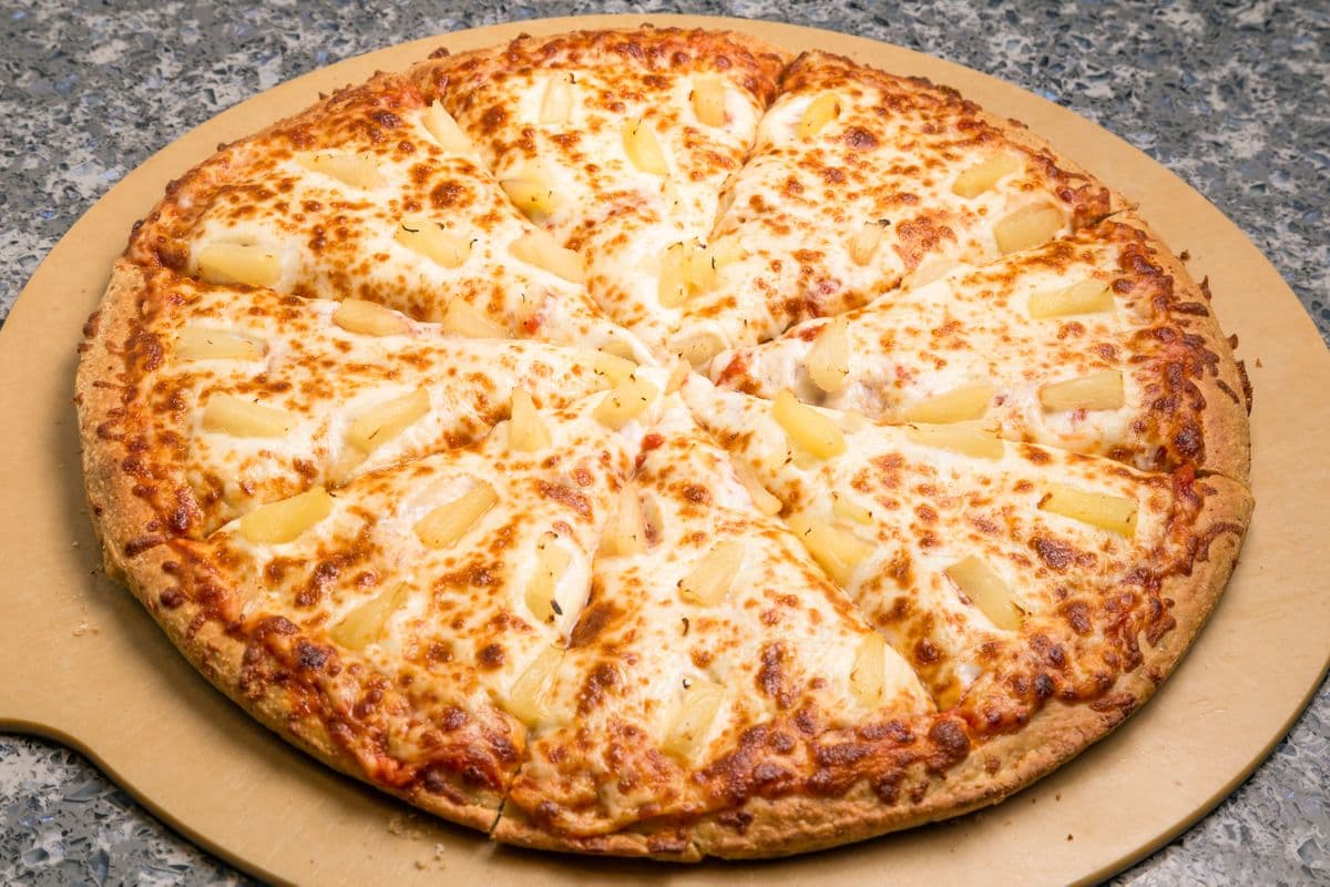 Large Hawaiian Pizza