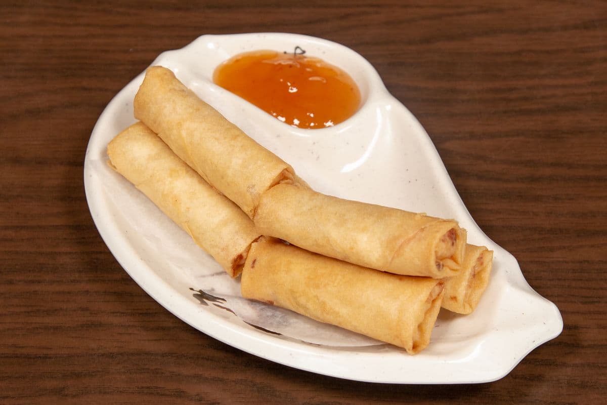 A3. Spring Rolls (6 pcs)