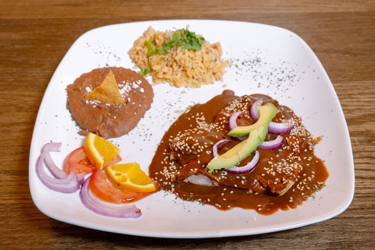 Pollo En Mole