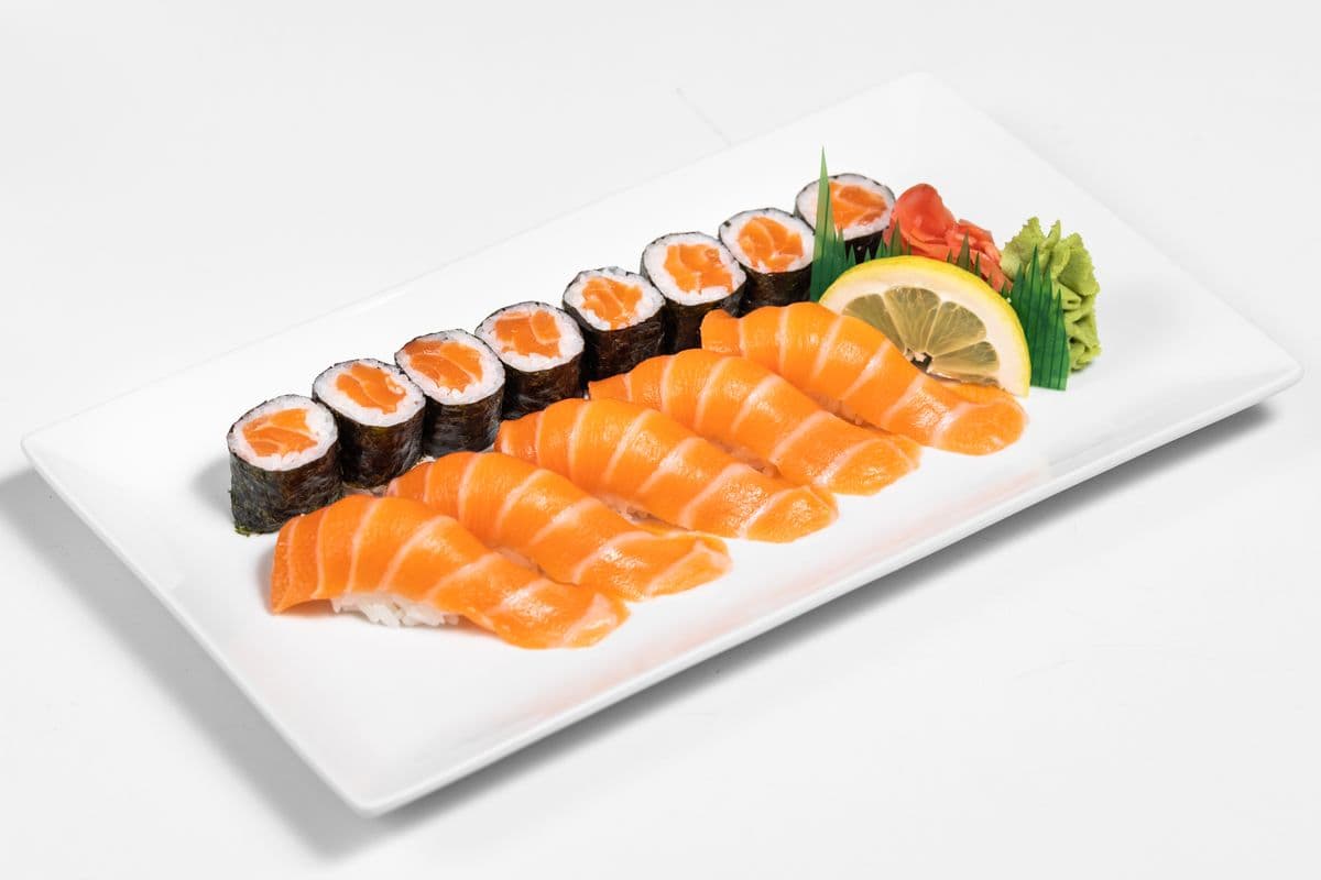Salmon Roll Combo (13 pcs)