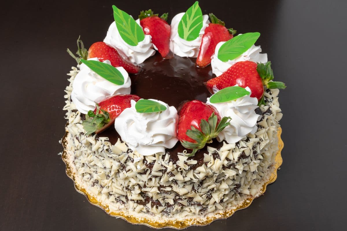8" Double Chocolate Cake